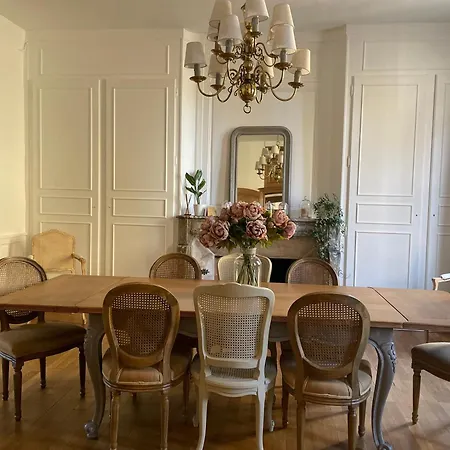 Particulier Champenois Nyaraló *